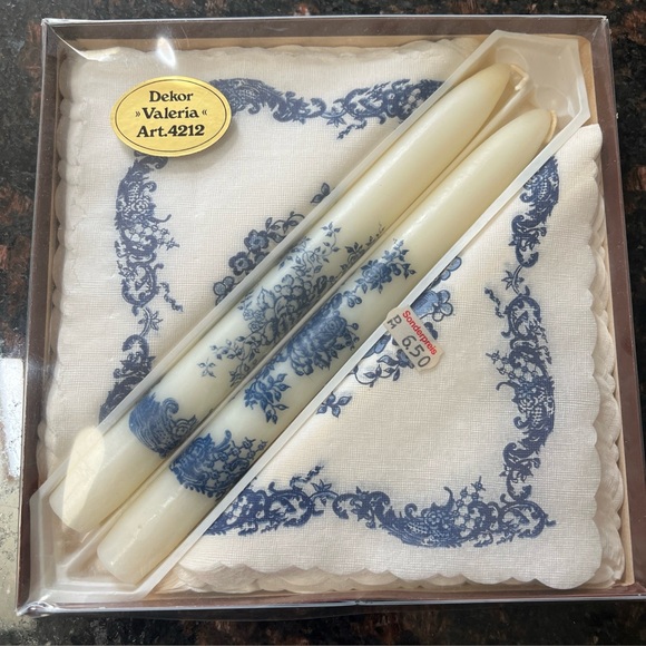 Vintage Napkin & Candle Set Dekor Valeria Art.4212 - Picture 1 of 2